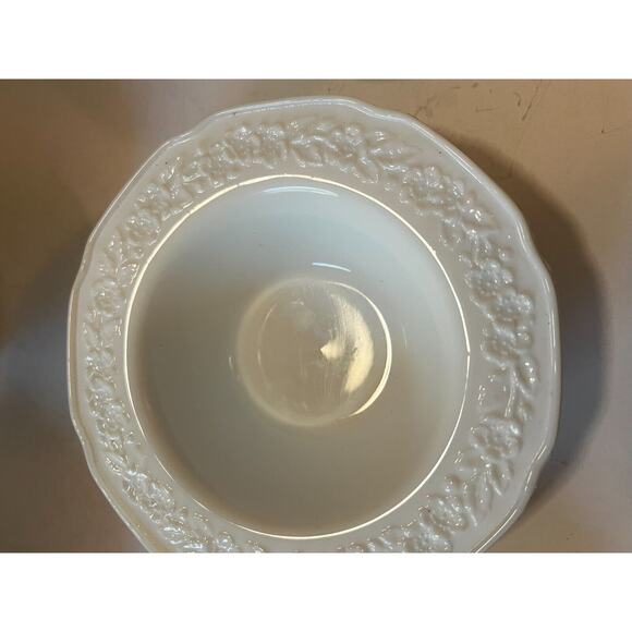 Set of 6 Indiana White Milk Glass Orange Blossom Berry Dessert Bowls - Picture 4 of 14
